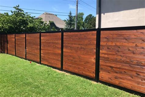 horizontal fence slats|Horizontal Fence Design: A Modern (And More Beautiful) .
